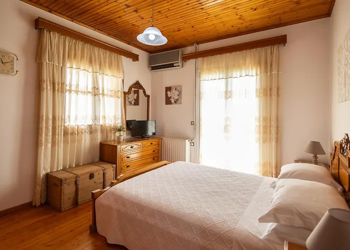 Rena's House Corfu 公寓 *
